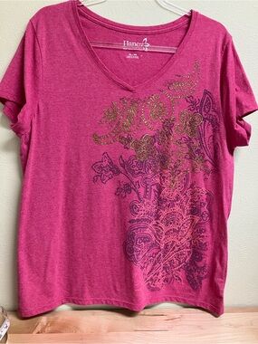 Hanes Raspberry Pink V-Neck Short Sleeve Tee with Gold Paisley Detail